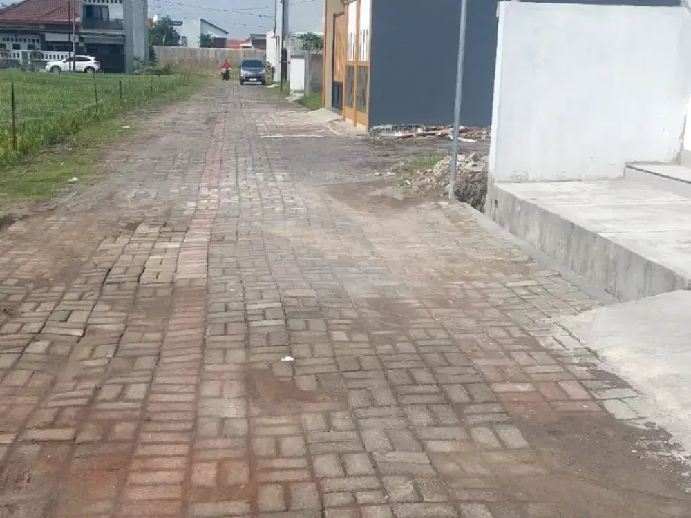 tanah kavlingan di banyuanyar sertifikat ready SHM sisa 1 unit hadap Timur