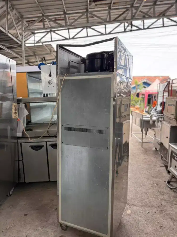 Upright chiller 2 pintu
Merk gea