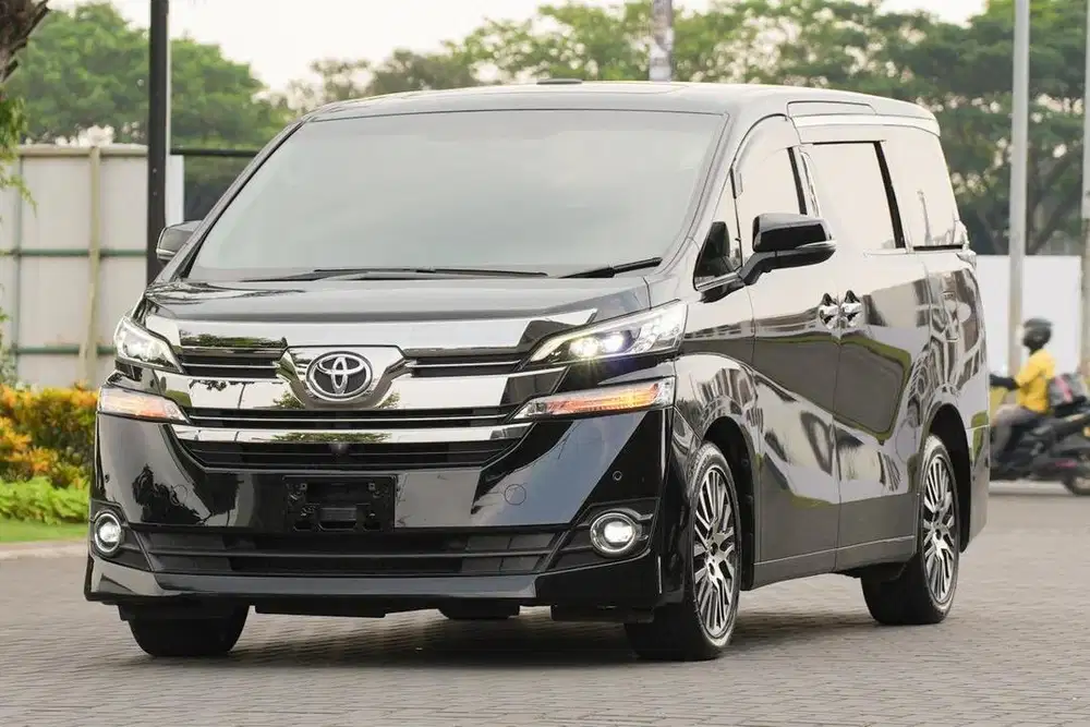 Family Time! Toyota Vellfire 2.5 G ATPM 2017 Black Alphard x5