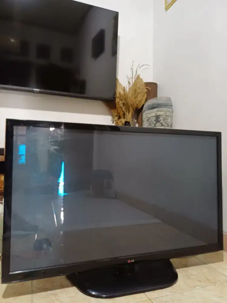 Dijual cepat TV 42 inch