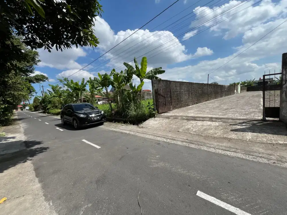 500 Meter ke Jl. Kapten Haryadi View Sawah HOOK Tanah Jogja