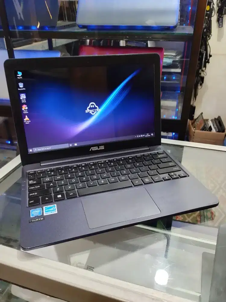 Asus E203MAH Celeron N4000 (12inch)Ram4Gb/Ssd128Gb