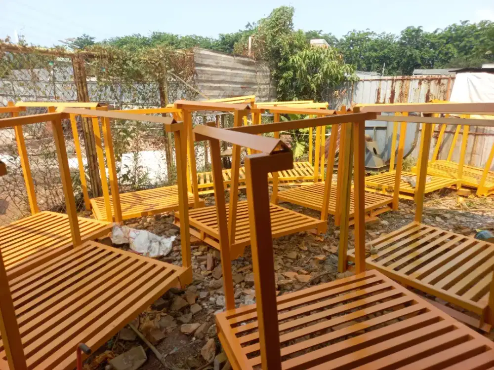 Pallet besi rak