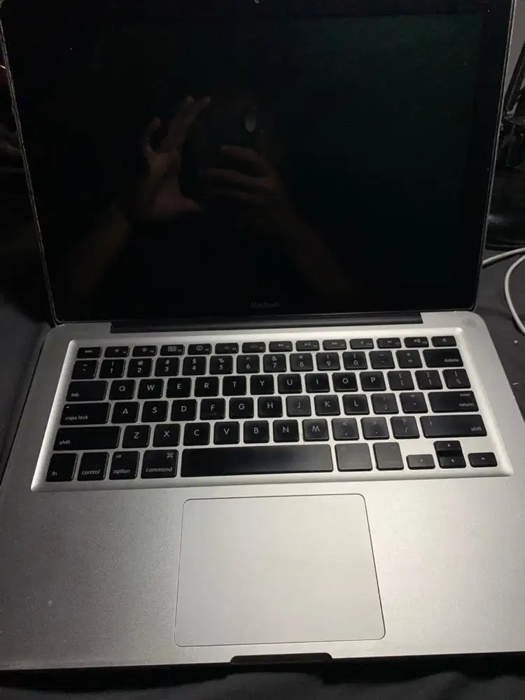 MACBOOK A1278 MATOT APA ADANYA