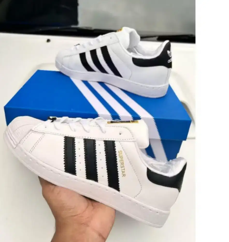 Sepatu Adidas superstar