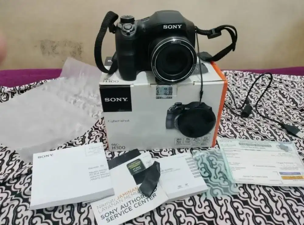 Kamera sony Sybershoot dsc-h300