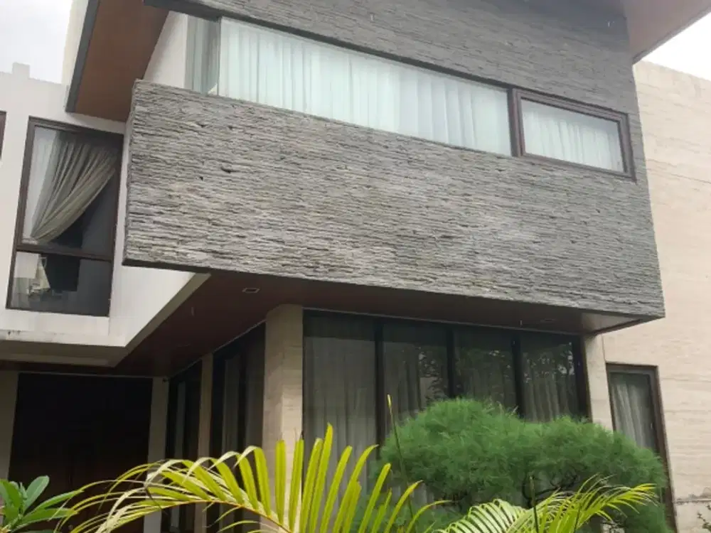 DIJUAL RUMAH TOWN HOUSE BAGUS CASA GRANDE KEMANG JAKARTA SELATAN