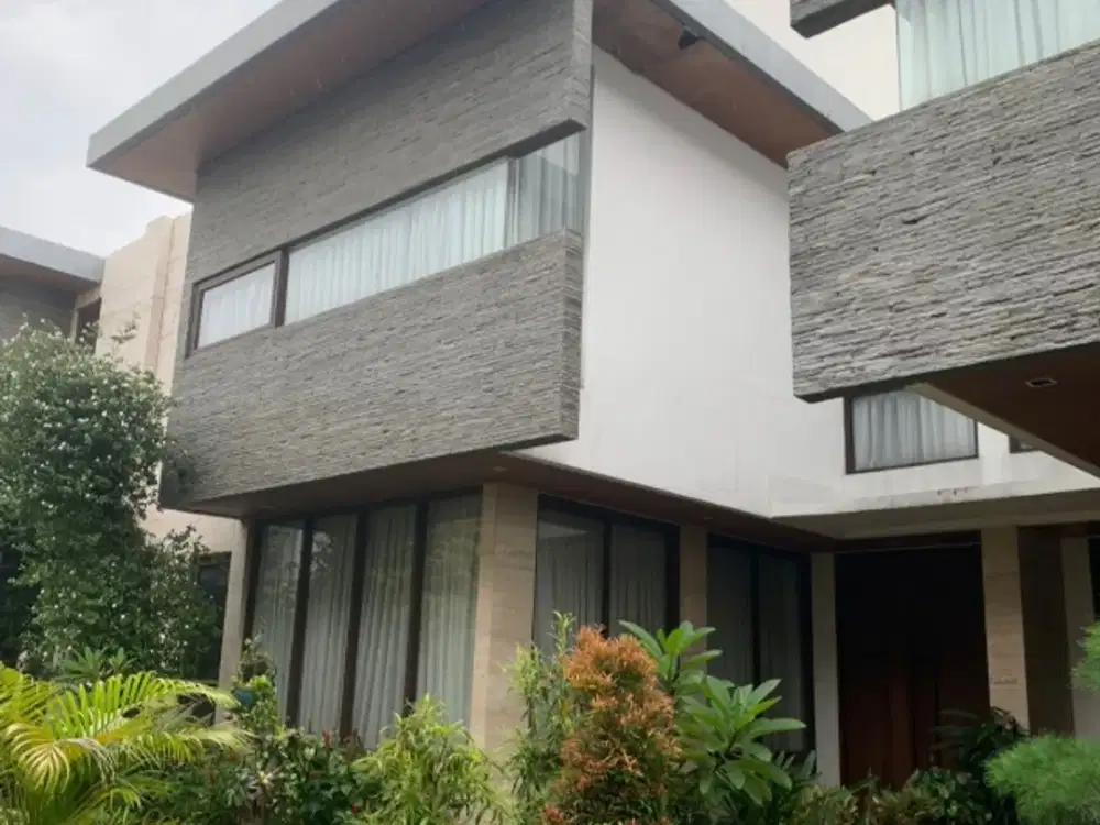 DIJUAL RUMAH TOWN HOUSE PRIME CASA GRANDE KEMANG JAKARTA SELATAN