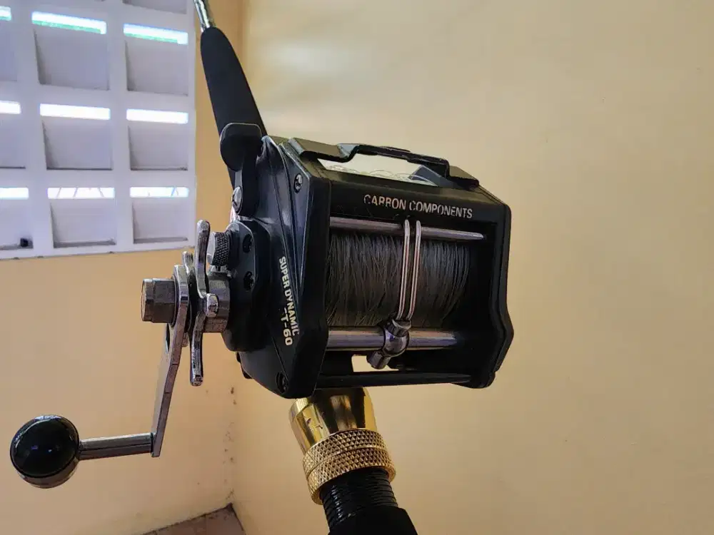 Pancing Laut Trolling Daiwa Super Dinamic ST-60 Carbon Japan + Joran
