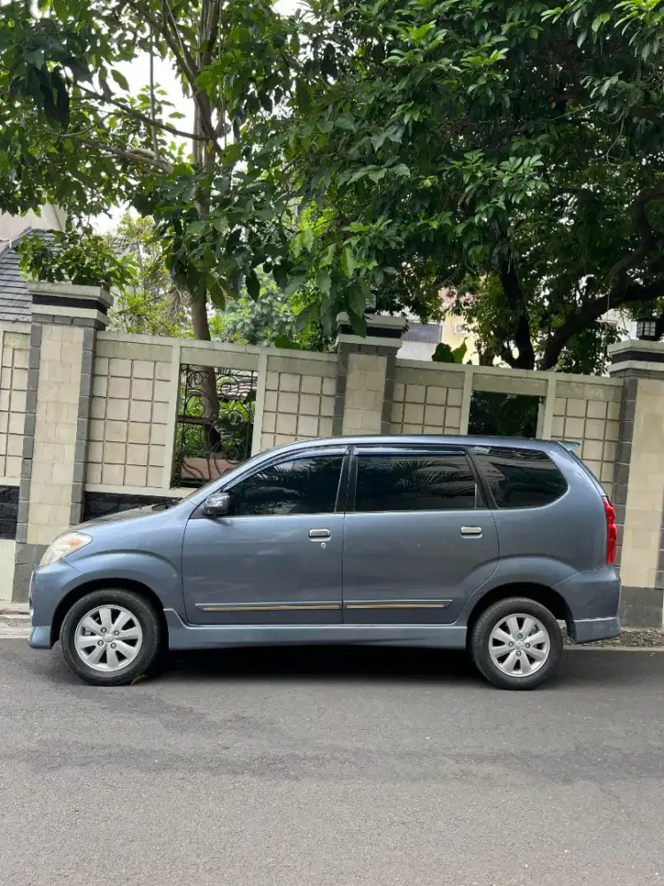 Toyota Avanza 2010 Bensin