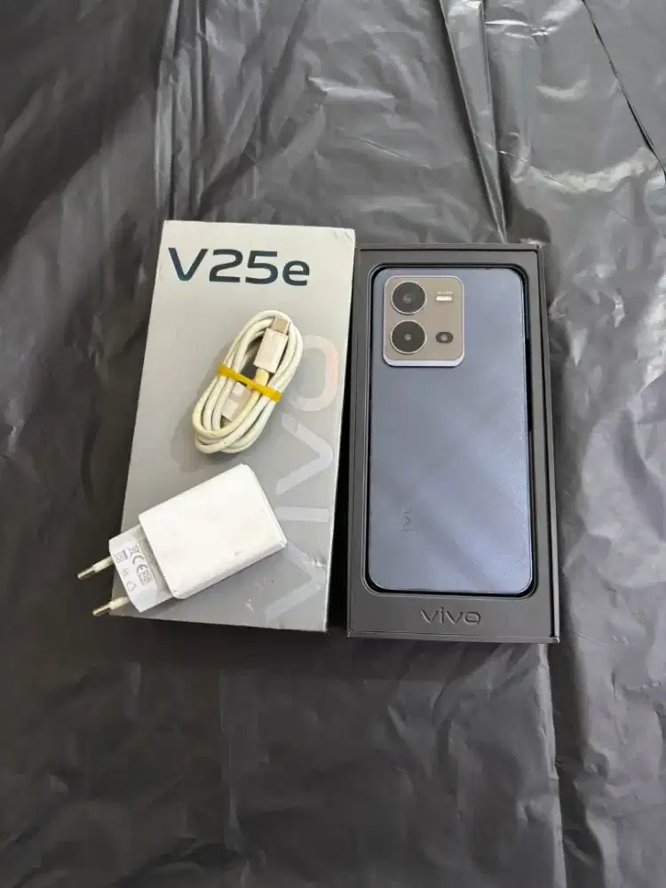 VIVO V25 E 8/128 GB KOMPLIT ORI NORMAL PINGERPRINT ON MULUS