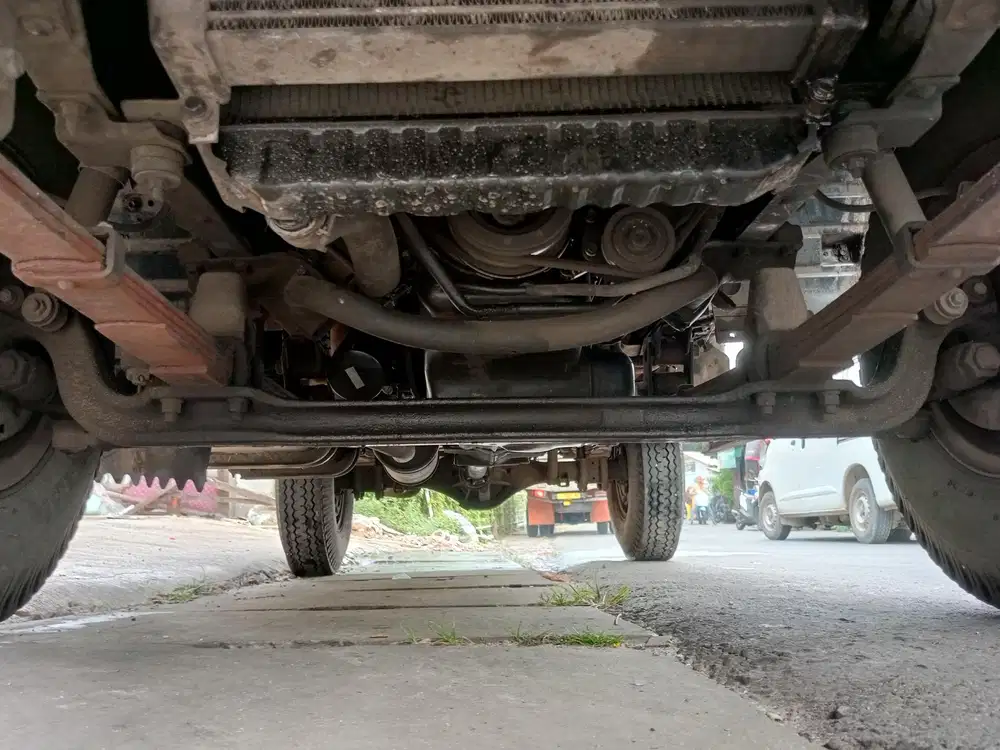 Isuzu Elf Minibus 2012 Diesel