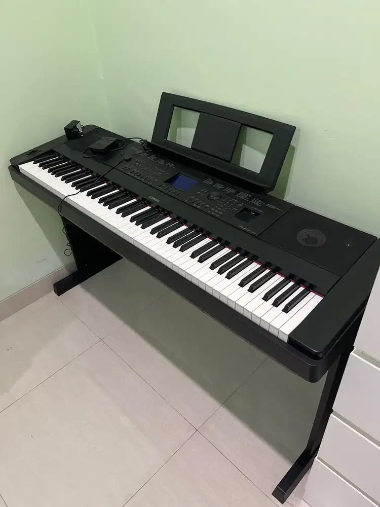 Piano Digital Yamaha DGX-660 BEKAS