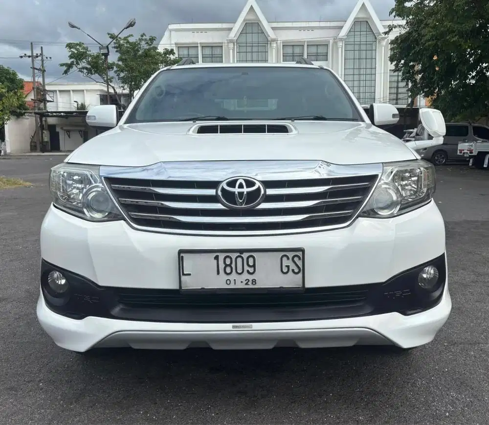TOYOTA FORTUNER 2.5 DIESEL G TRD VNT TURBO 2013 MATIC KREDIT DP MINIM