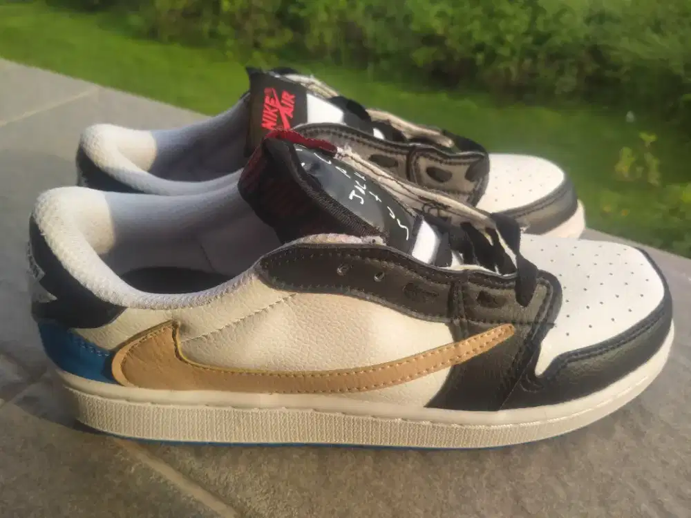 Nike Travis Scott x Fragment sz 40