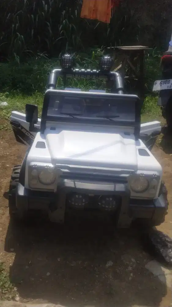 Mobil mainan anak