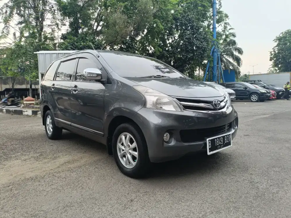 Toyota Avanza G Manual 2012 Abu-abu Met