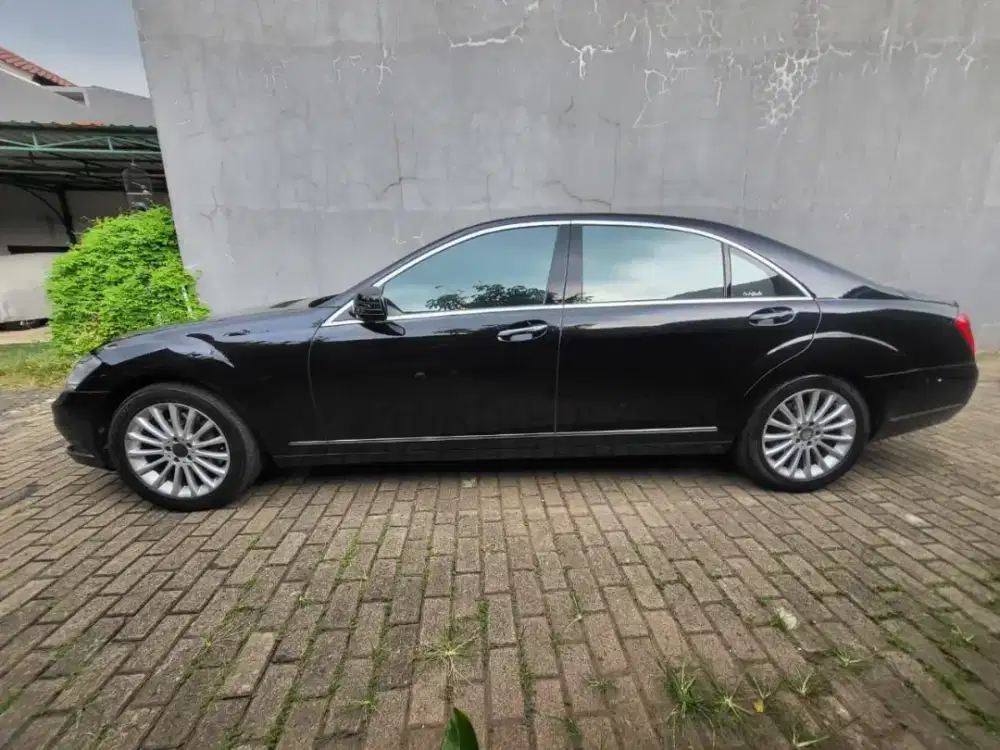 Mercedes Benz S300