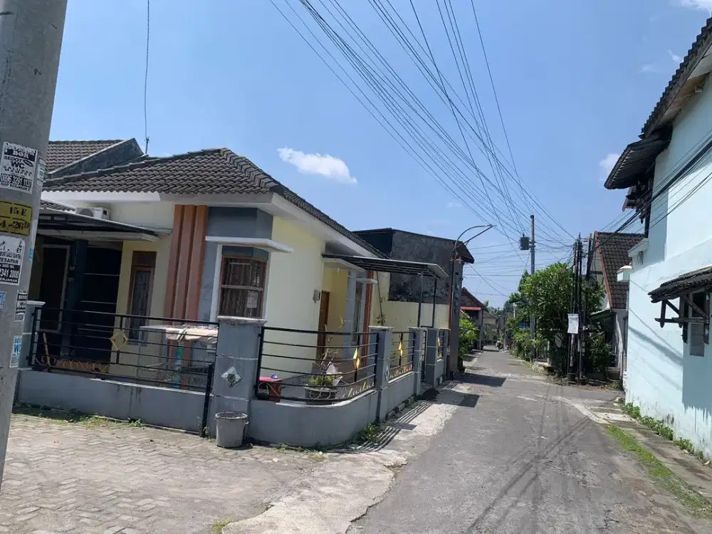 Dekat Jalan Raya Ringroad Tanah Dekat UGM