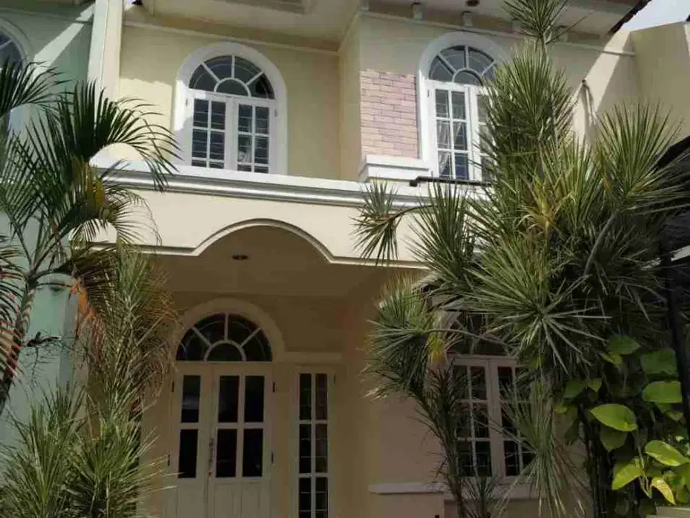 rumah kayu putih indah jakarta timur