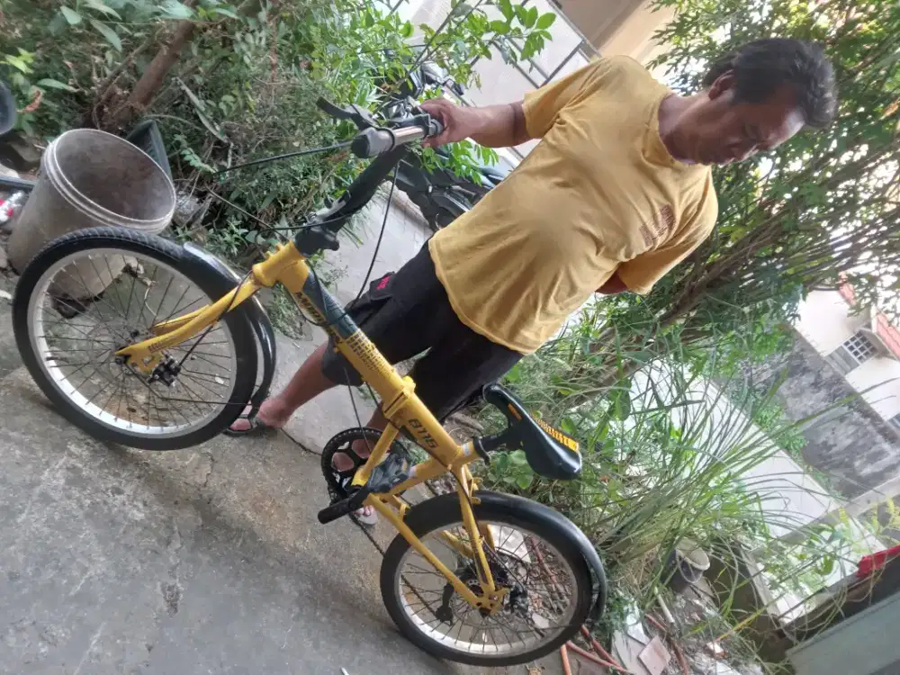 Dijual sepeda lipat merk morison