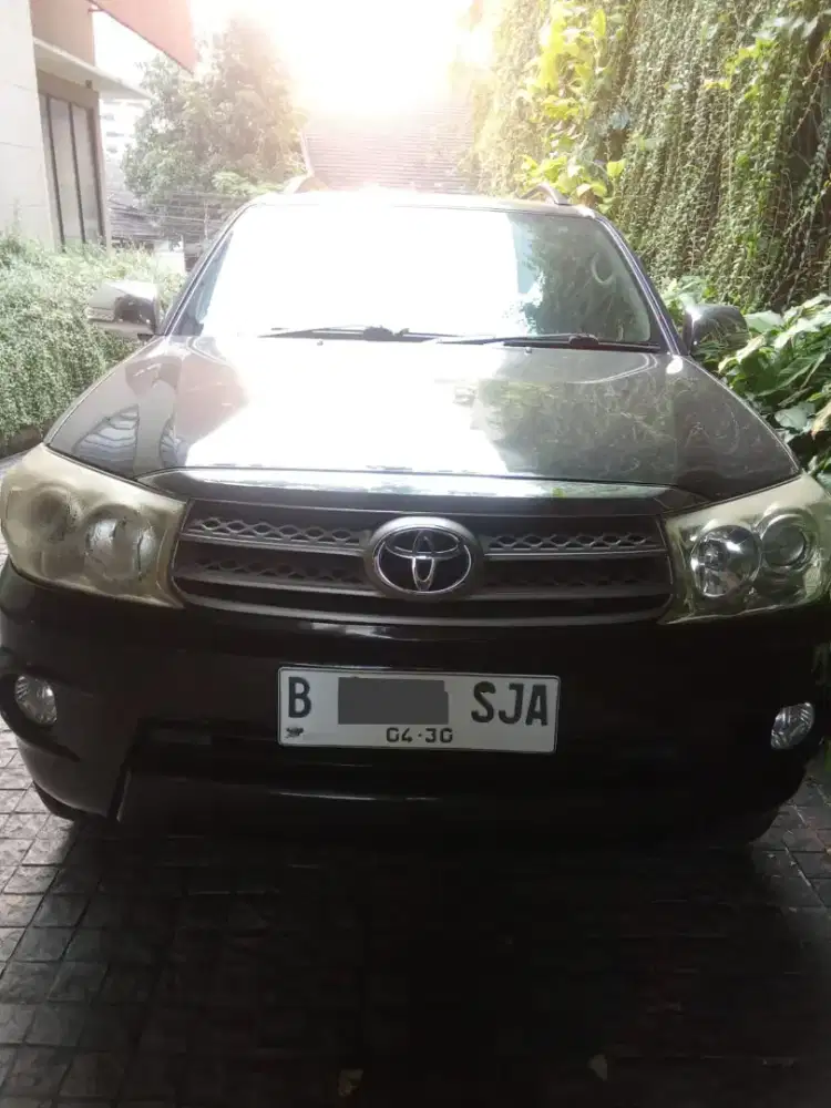 Toyota Fortuner G Luxury A/T 2009 Bensin