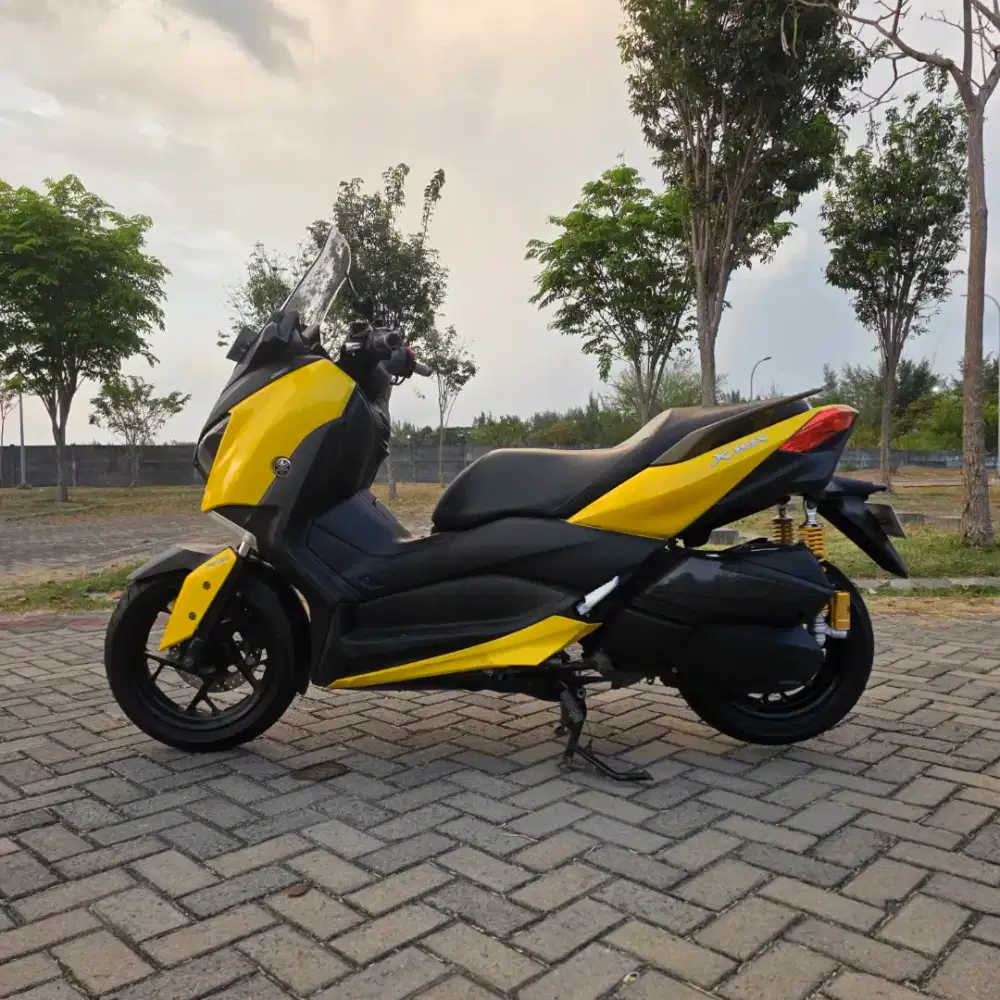 Super Low KM 2000 Yamaha Xmax 250 CC 2018 Modif Mulus Plat W Kuning