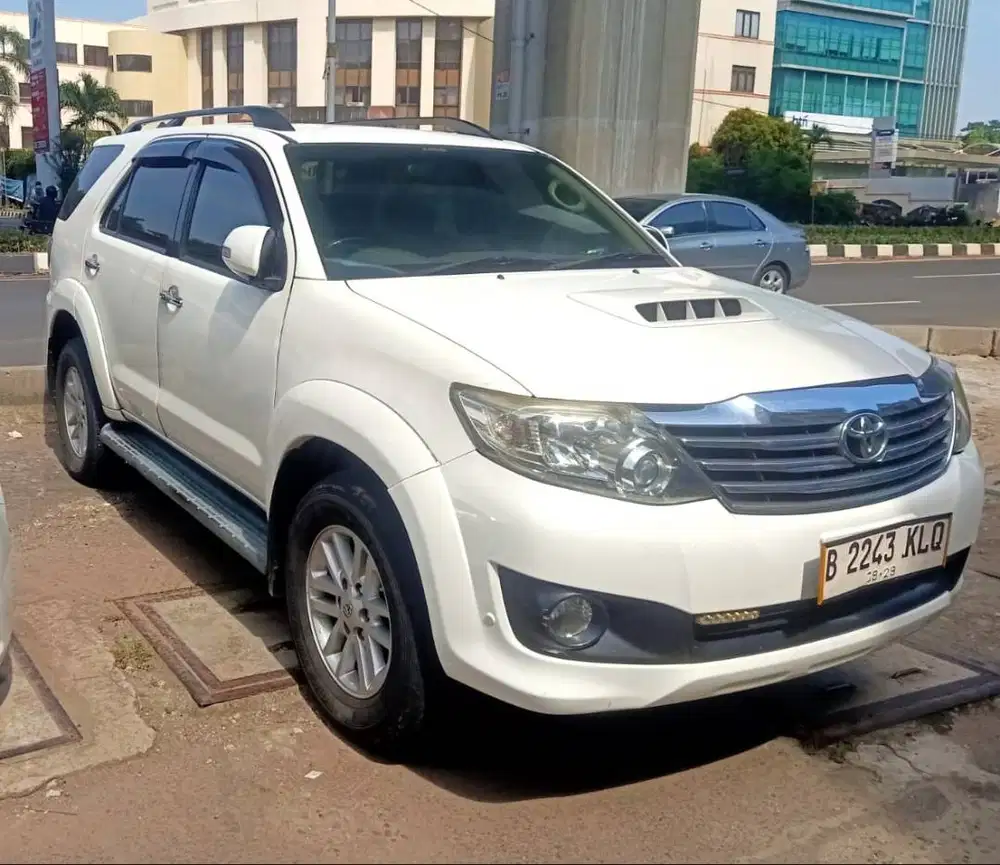 Toyota Fortuner VNT Diesel 2013 Tipe G M/T