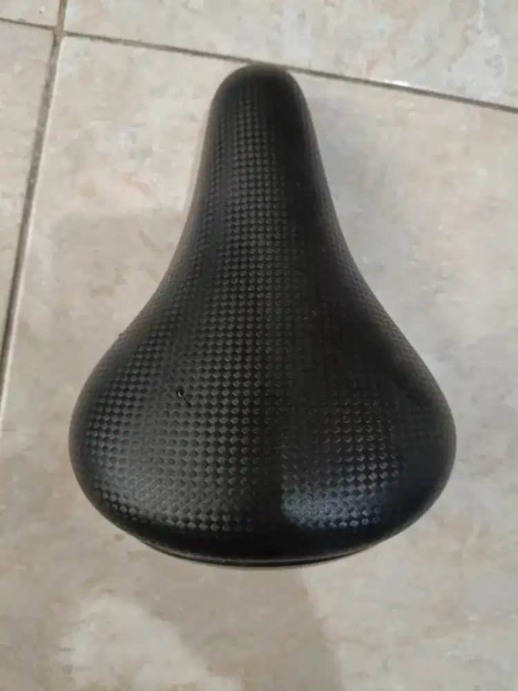 Sadel sepeda lipat