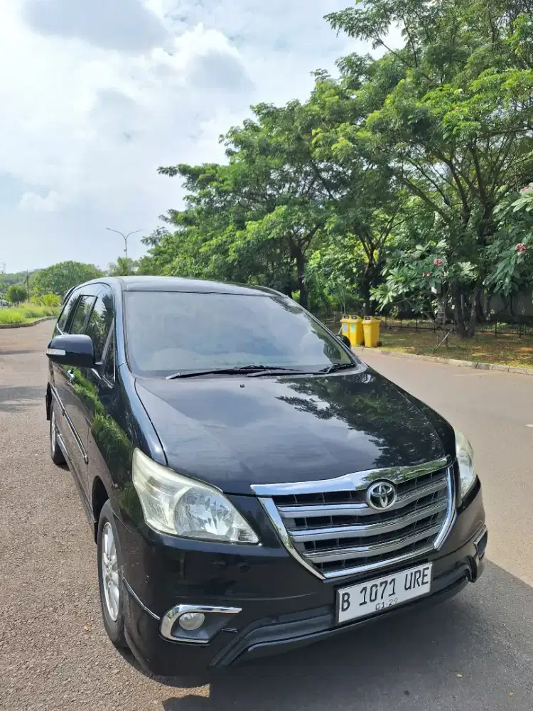 Kijang Innova V AT 2013