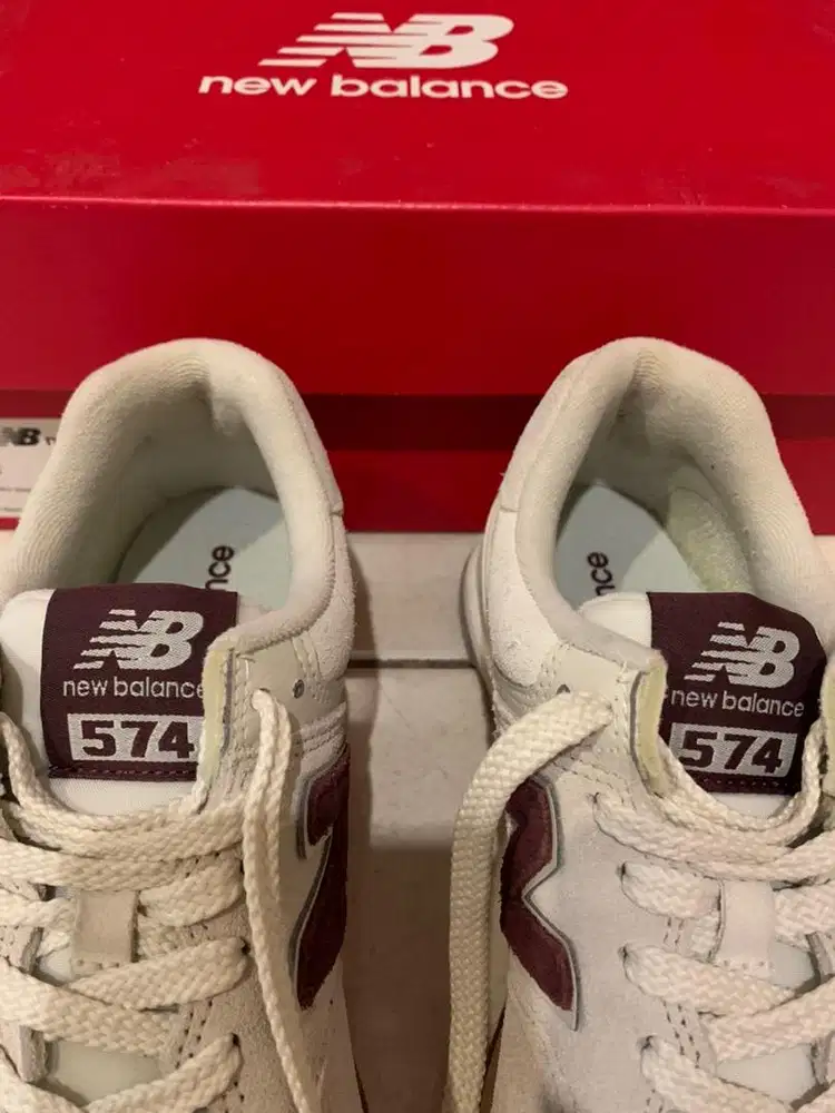 Sepatu Wanita NB