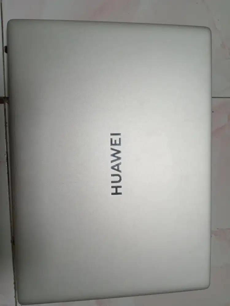 Laptop HUAWEI D14 RAM 8GB SSD 256GB MULUS
