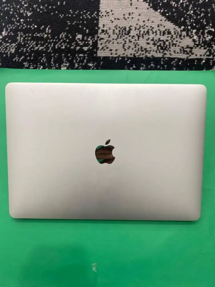 Macbook air m1 2020 8/256GB silver