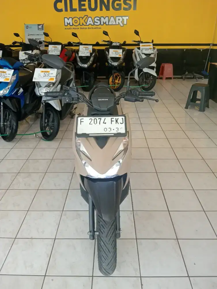 Dijual motor Honda Beat street 2025