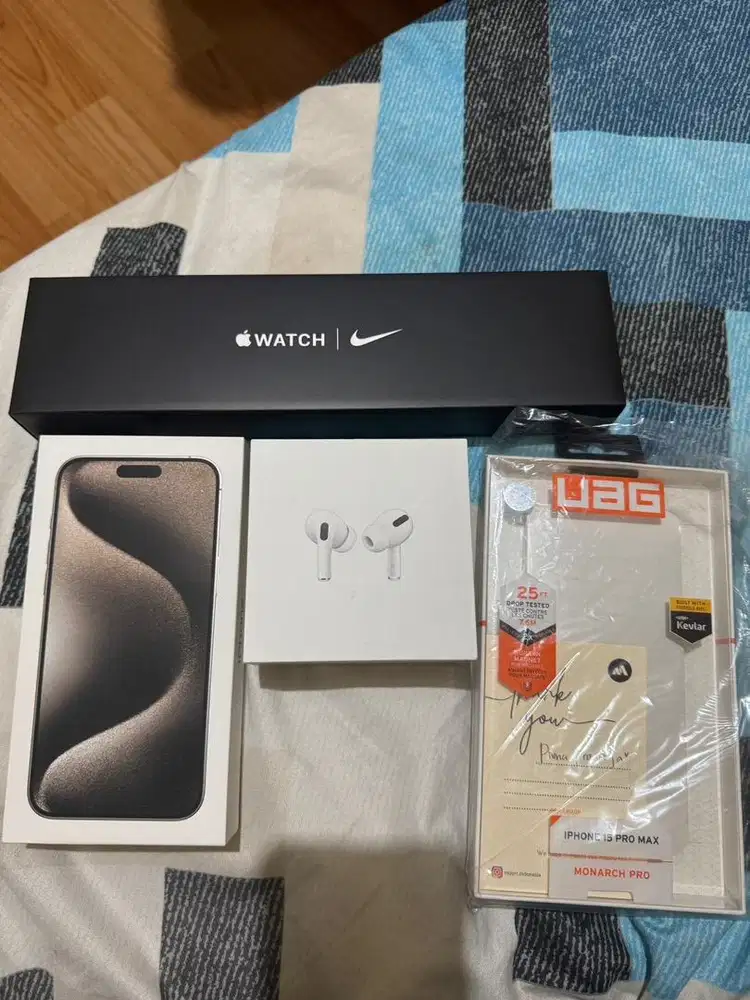 Dijual Iphone 15 PM, apple watch 7 Nike 45mm, airpods pro 2nd gen