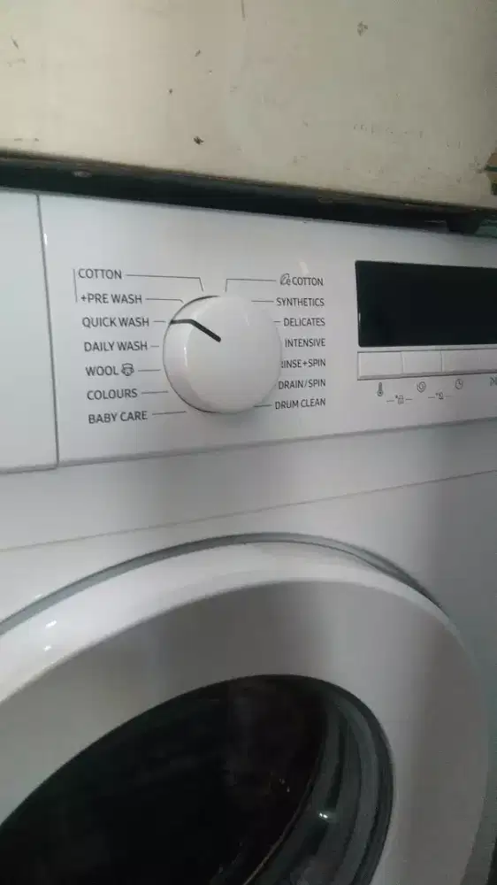 Jasa servis mesin cuci segala merek.