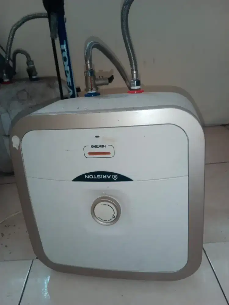 water heater ariston 15 L
