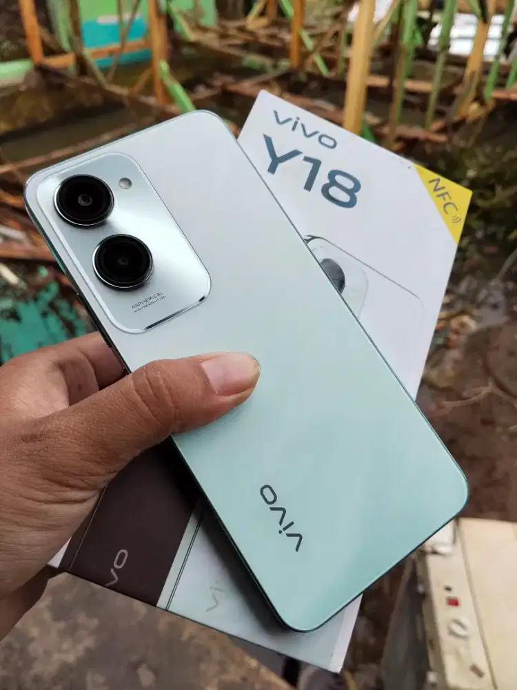 Vivo y18 ram 4gb 64gb antik baru seminggu lebih