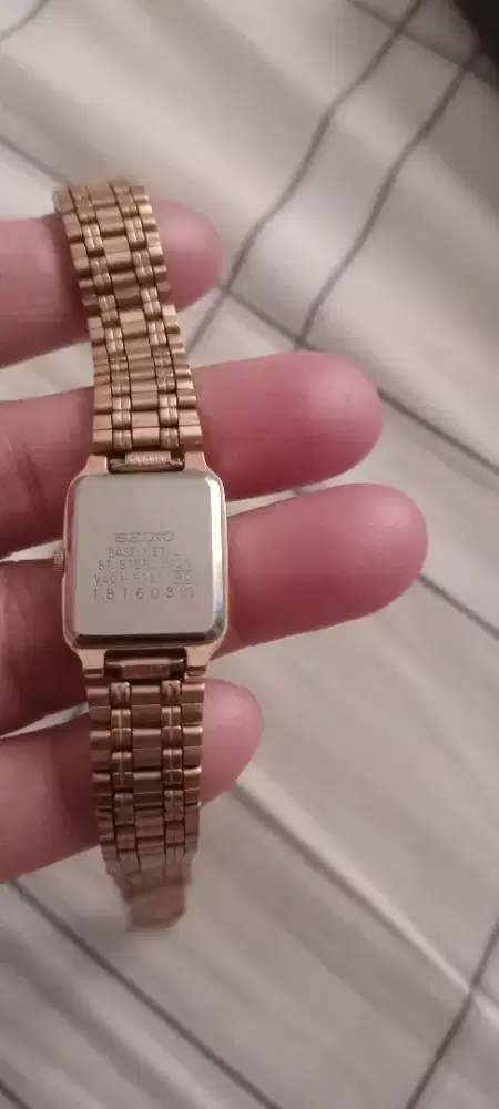 Jam tangan wanita seiko