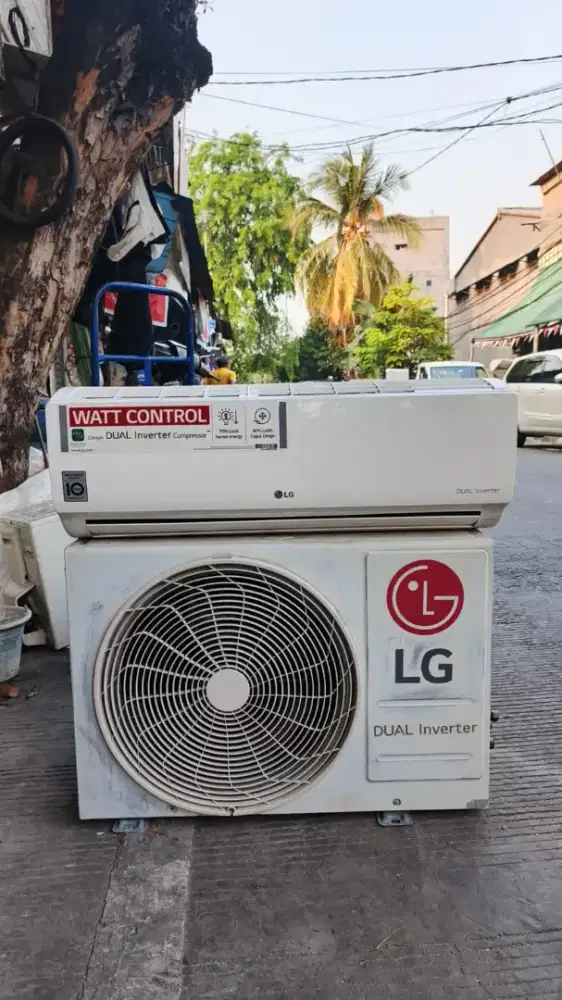 AC LG Dual Inverter 1 PK R 32 Second+pasang Free Ongkir Sejabotabek