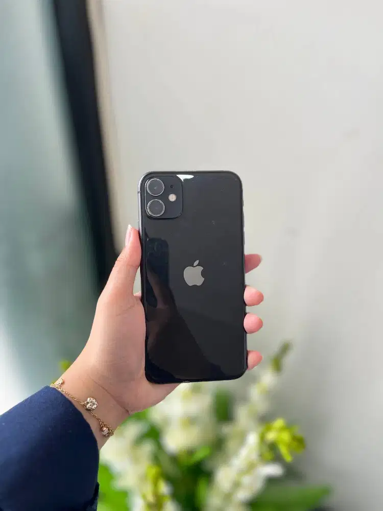 iPhone 11 64Gb iBox