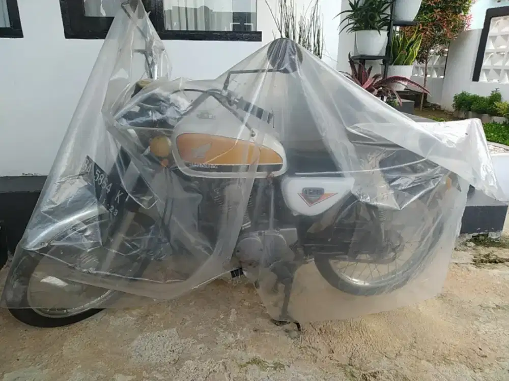 CB 125 Tahun 1975