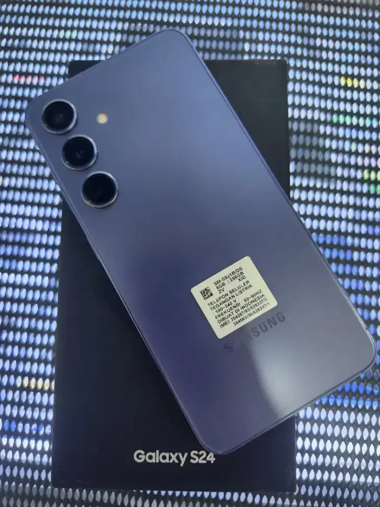 SAMSUNG S24 8/256