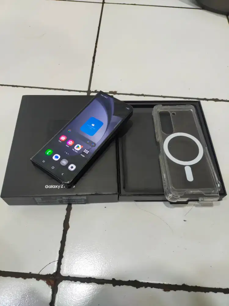 Samsung Z fold 5 256gb