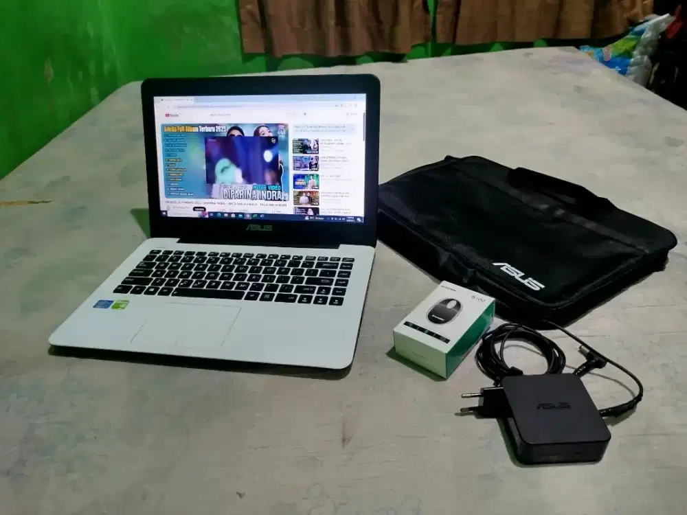Laptop Asus Ram gede Dobel Vga