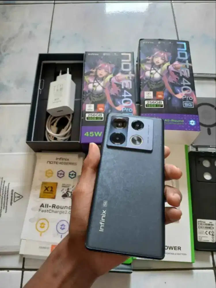 Infinix note 40 pro 5g fullset 8/256