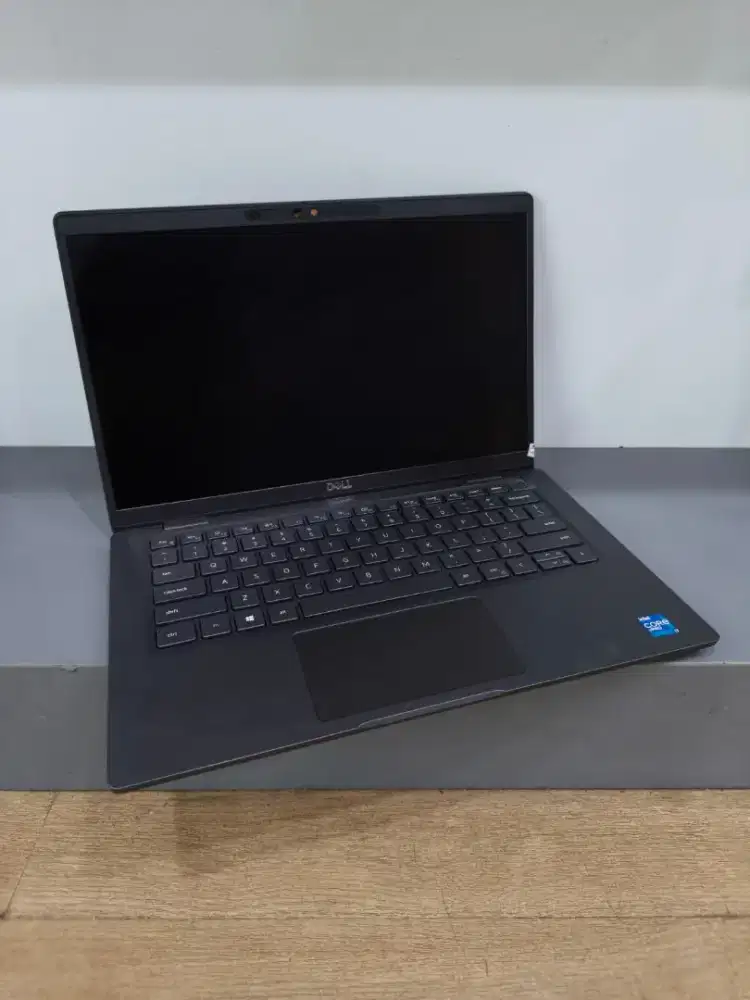 Dell Latitude 7320 | Intel Core i7 Gen 11 | 16/512GB | Layar 13.3 FHD