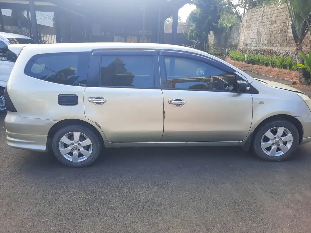 Nissan Grand livina 2008 Bensin
