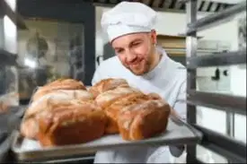 JUNIOR BAKER / BAKER ROTI MANIS
