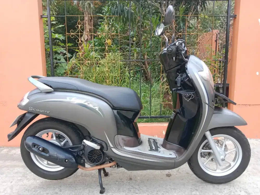 Honda Scoopy donat th 2018 bisa cash/kredit